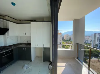 Antalya Konyaaltı'nın Prestijli Bölgesinde Geniş Daire Satışta